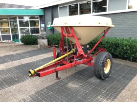 Vicon pendelstrooier 800 liter
