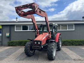 MASSEY FERGUSON 5445 Trekker