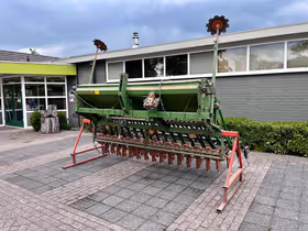 AMAZONE AD 303
