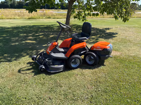 HUSQVARNA R 112IC accu zitmaaier