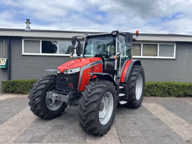MASSEY FERGUSON 5M.125 Dyna-4 Essential