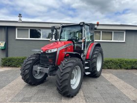 MASSEY FERGUSON 5M.125 Dyna-4 Essential