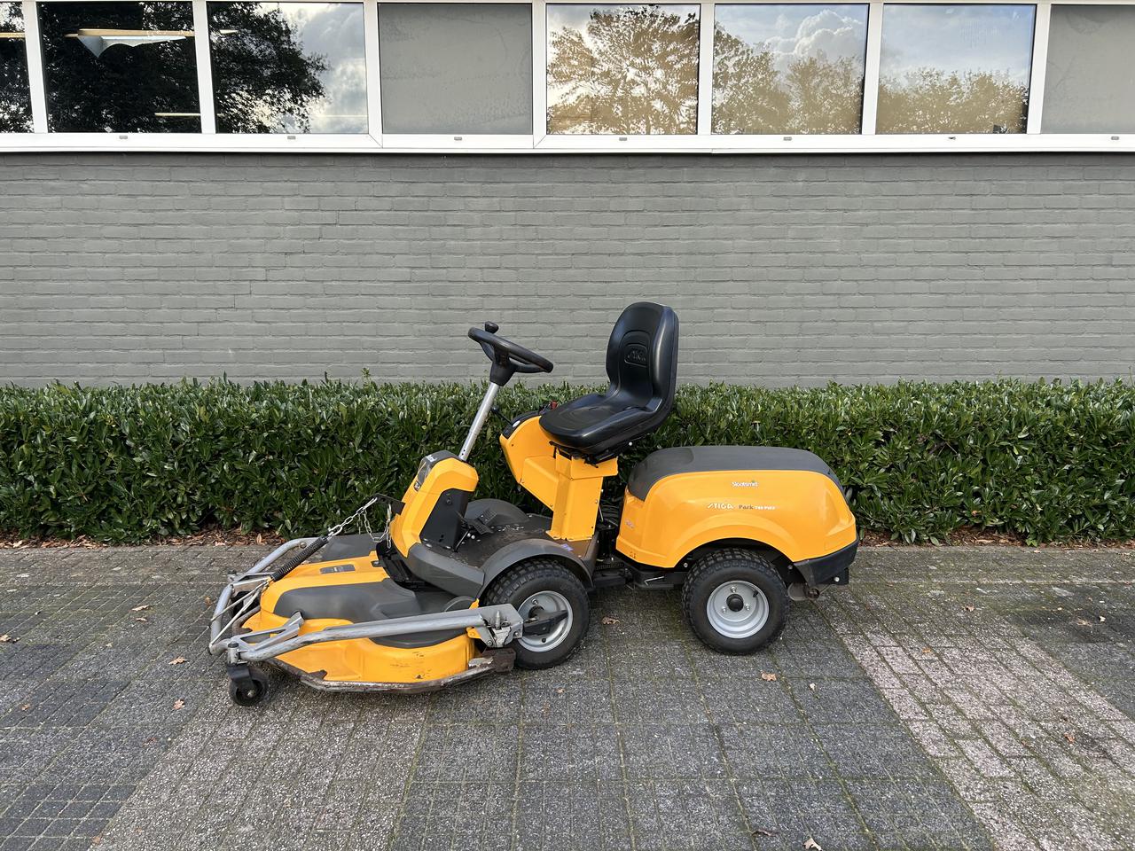 53121-001.jpg